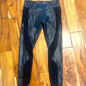 NWOT- Fabletics Black Shine Motion365+ Contour High-Waisted Legging size Large